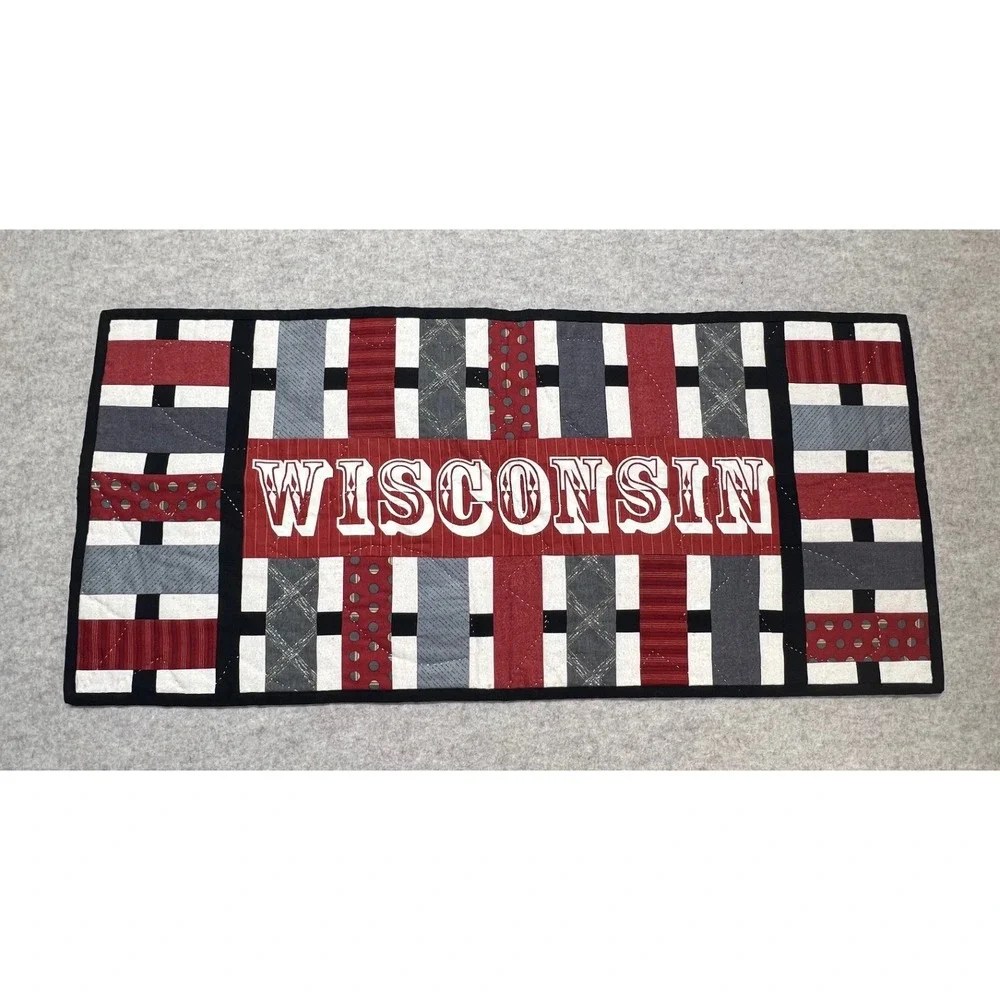 Handmade Wisconsin Table Runner‎ Quilt Football Badgers Green Bay Packers Decor